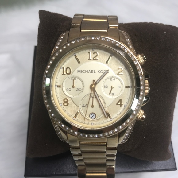 MICHAEL KORS gold bling women’s watch - Picture 2 of 5